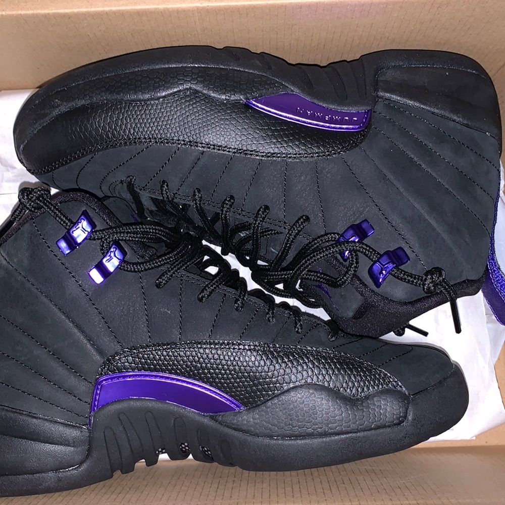Jordan shoes size 5y